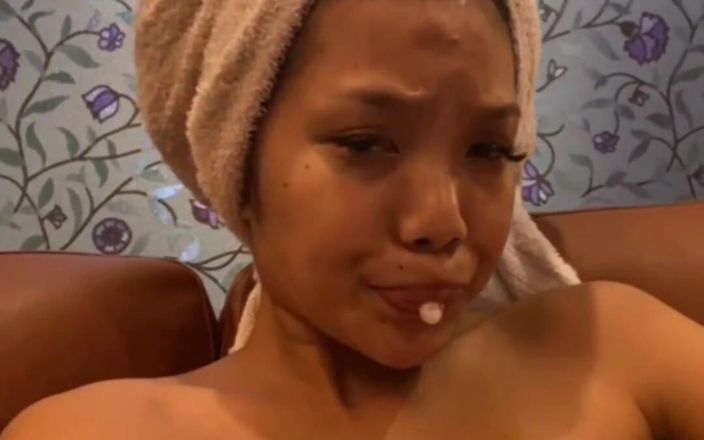 Emma Thai Doing Live Spit Bukkake Show