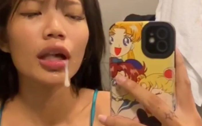 Emma Thai Got Some Cum in Mouth After Live Show in Lingerie
