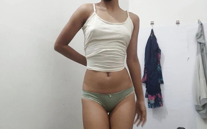 Fatima Masturbating in Her Hostel