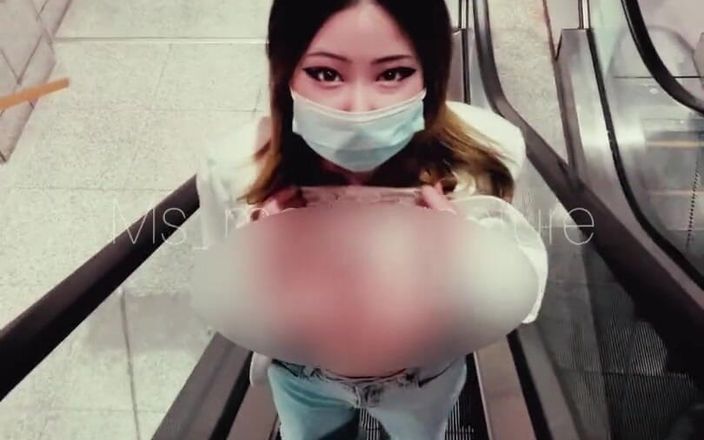 Flashing Huge Tits in Outoor (cencored)