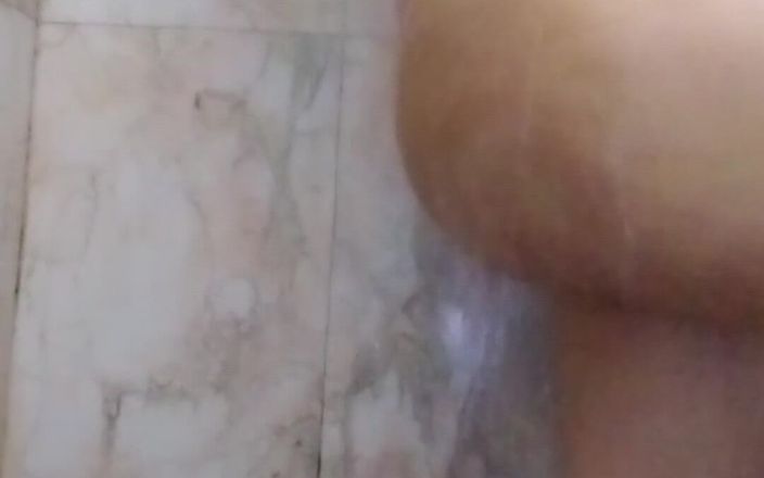 Girl masturbation caught in camera