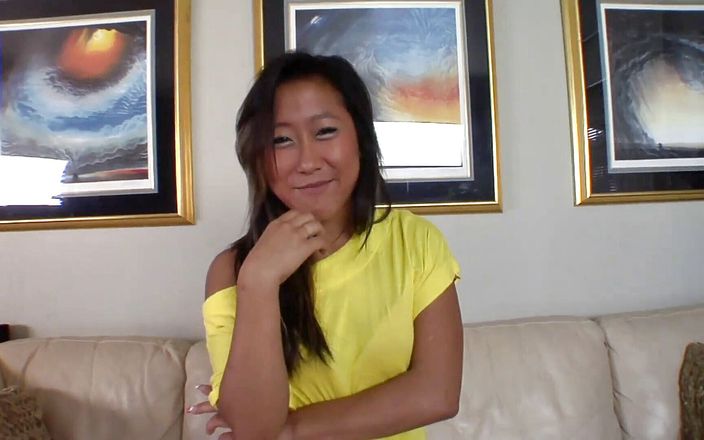 Happy Asian slut suck cock!