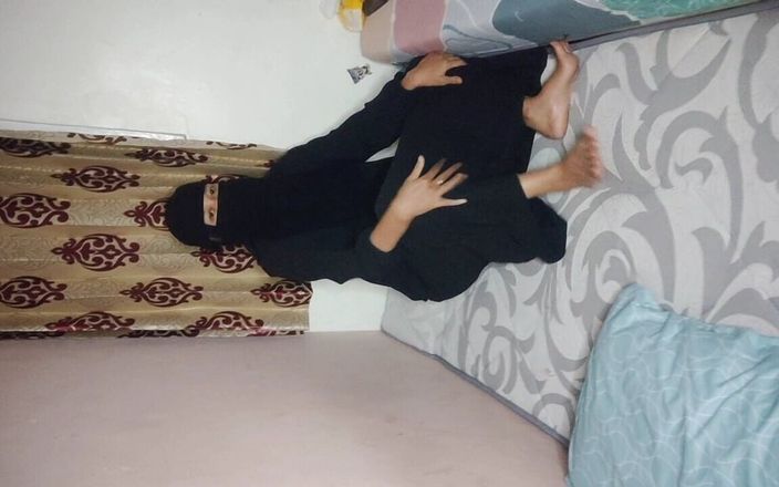 Hijab Girls Invited to Ngentot Boarding House Neighbors