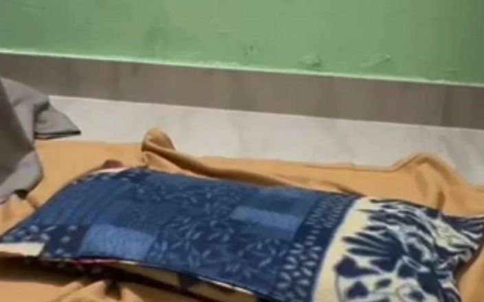 His Wife Cleaned the Hair of Dirt and Then Hit the Ball in a Hindi Voice