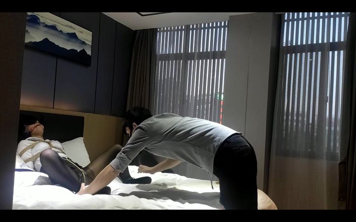 Holding Urine and Pinching Legs