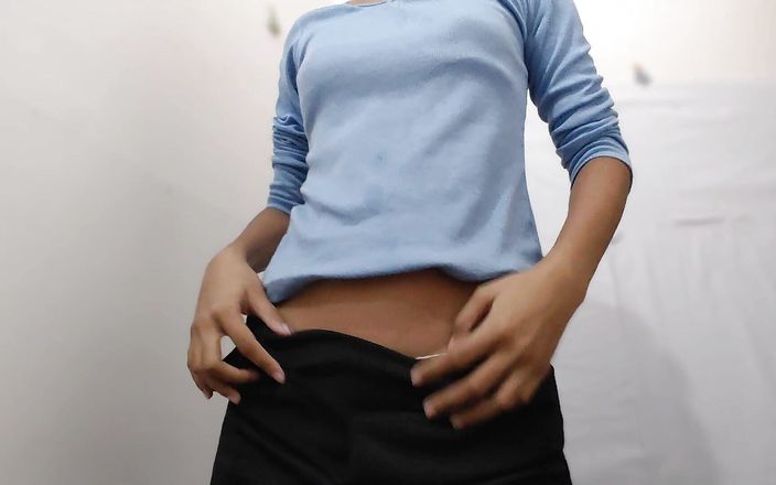 Hot and Spicy Latina Babe Julia Bloom Strips to Show Expose Her Curvy Body and Play with Her Luscious Pussy to Orgasm