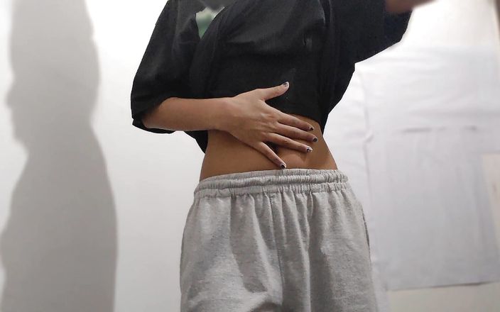 Hot Cute Girl Squinting Fingering and Playing with Her Pussy