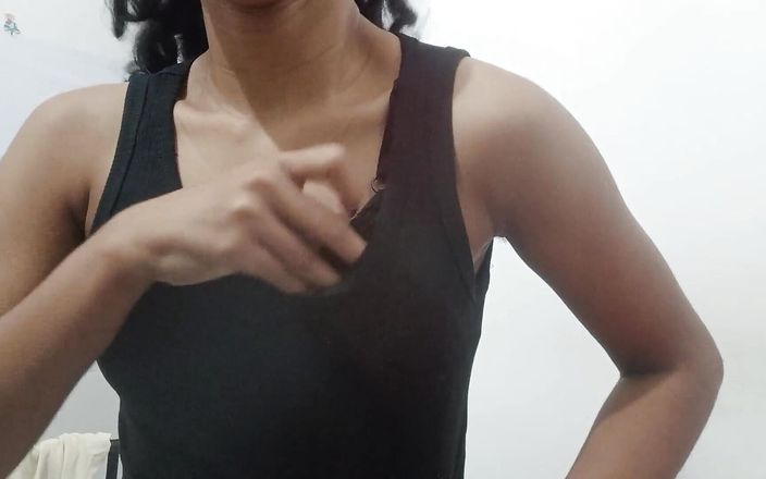 Hot Cute Girl Using Dildo to Get Orgasm!