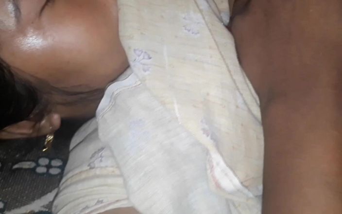 Hot Desi Village Bhabhi Fucked Secretly at Night