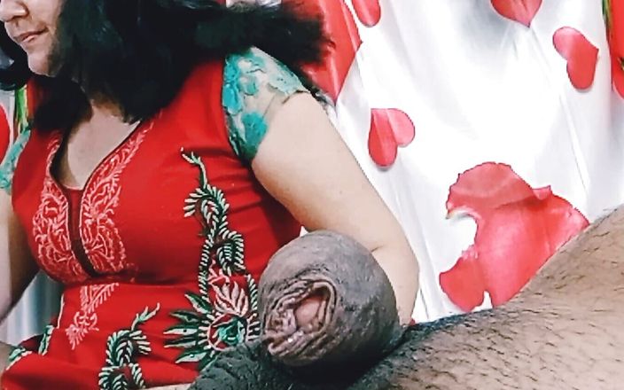 Hot Fucking MILF Looking for a Free Fun