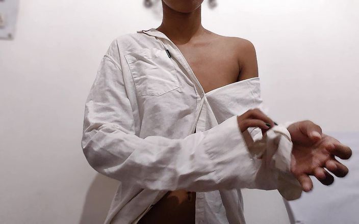 Hot Girl Bathing Video Gets Hard on Herself!