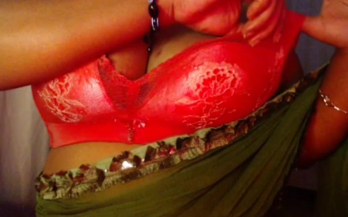 Hot Girl Bra Open Boobs Press Show Nude Pussy Show.