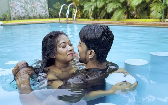Hot Indian Couple Had Sex While Having Fun in the Swimming Pool.