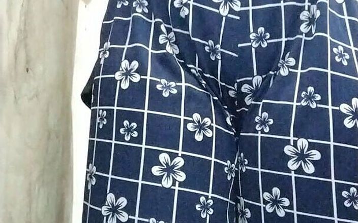 Hot Indian Desi Girl Takes A Sexy Bath