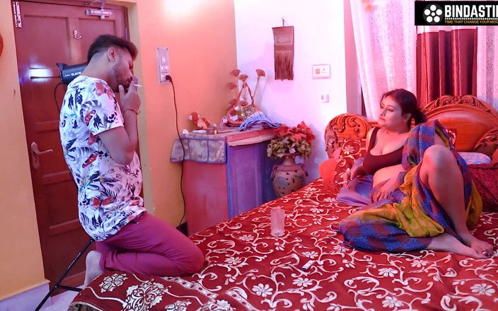 Hot sonagachi bhabi hardcore fuck with her three customers ( hindi audio )