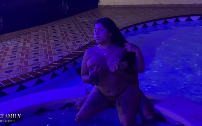 I Fuck My Indian Stepsister in a Jacuzzi Until She Reaches Orgasm