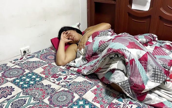 I Fuck My Stepbrother When the Cuckold Husband Leaves the House