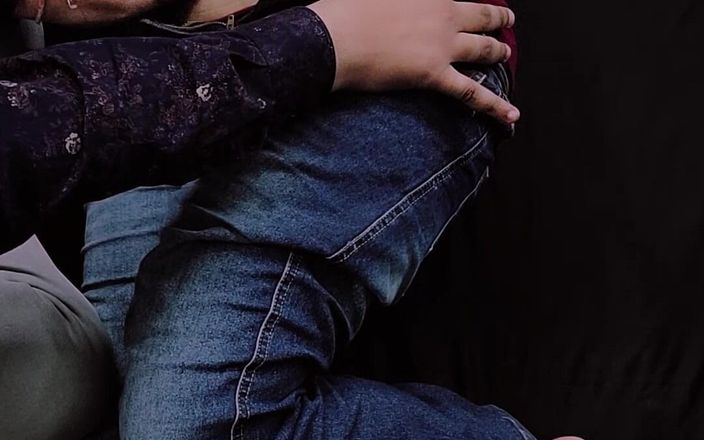 I Fuck the Service Employee She Just Gave Birth and I Love Her Big Tits Full of Milk Dripping All Over My Face