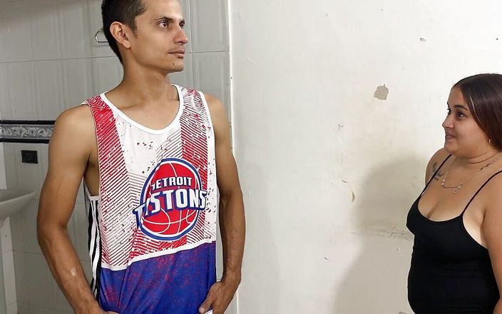 I'm Going to Rent a Room and the Guy Wants to Make an Agreement to Lower the Payment, He Fucks My Pussy