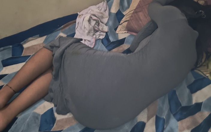 I Shared the Bed with the Step Sister and Then Inserted My Penis Inside Her Pussy.