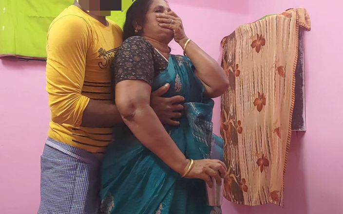 Indian Aunty Sex with Yongboy