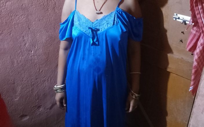 Indian Bhabhi First Time in Nighty Dress I Get Naked and Show My Boobs and Pussy