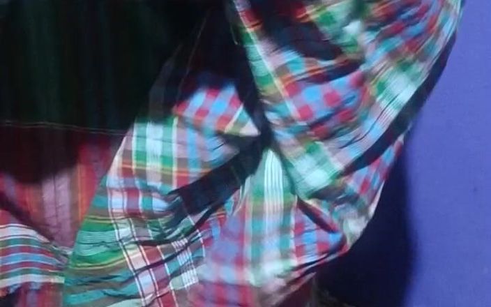 Indian Bhabhi Full Open!
