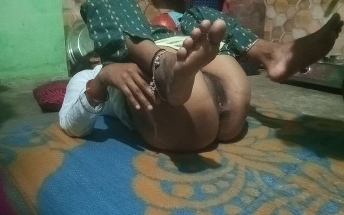 Indian Bhabhi Sex in Kitchen