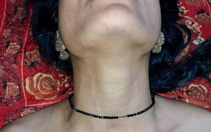 Indian Bhabhi Xshika Seduce Her Younger Stepbrother