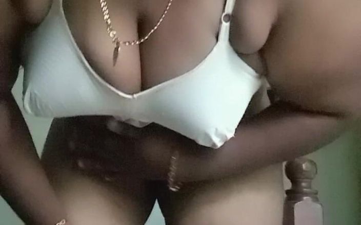 indian College Student BBW Showing Fingering Her Pussy on Camera