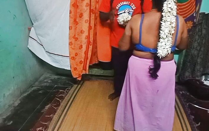 Indian Delivery Boy Sex with Stepaunty in Home