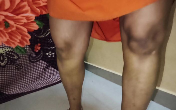 Indian Desi Aunty Big Hairy Pussy and Big Ass