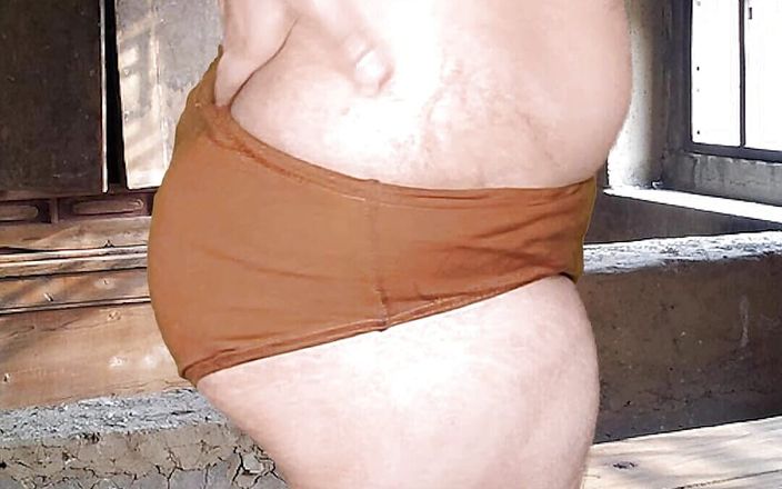 Indian Desi Girl Belly and Body Rubbing 10