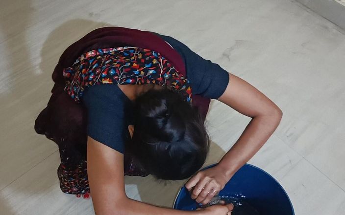 Indian Desi Maid Pussy Fucking with Room Owner