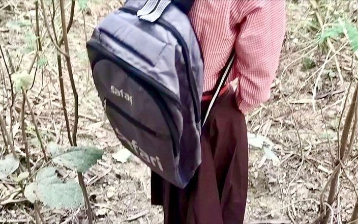 Indian Desi School Girl Fucked in the Forest Viral Mms