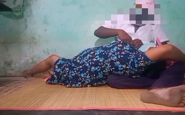 Indian Desi Village Beauty Aunty Blowjob in House Woner