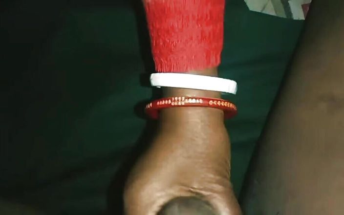 Indian Desi Village Randi Aunty Hand Job Cumshot Video