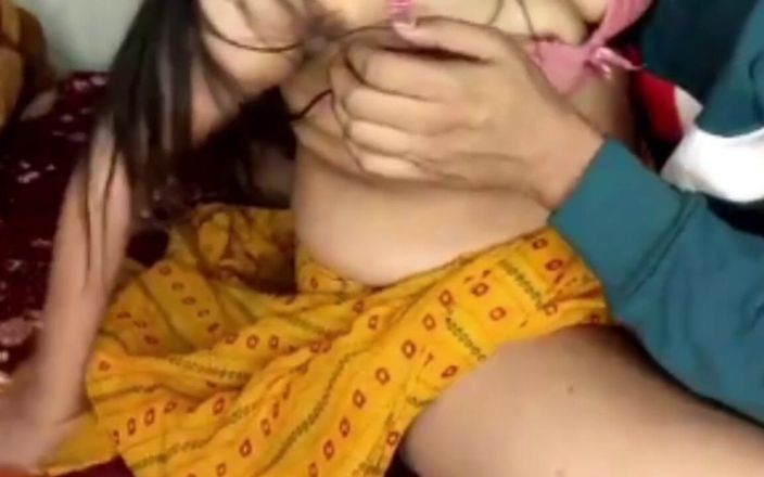 Indian Girl Roohi's Sex Scandal Goes Viral