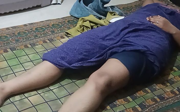 Indian hot Bhabhi big ass fucking