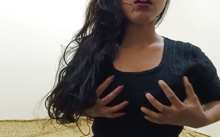 Indian Hot Desi Village Girlfriend Was Showing Bob's and Pussy and Fingering