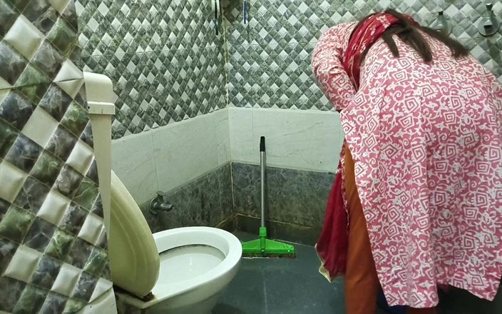 Indian hot maid fucked by mistress in washroom in hindi audio