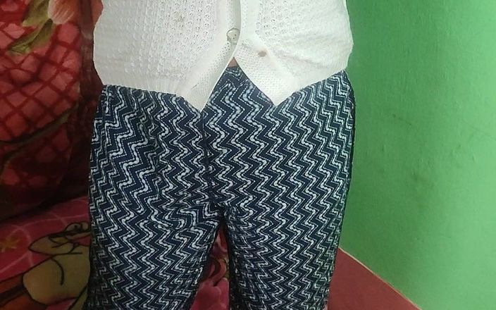 Indian hot wife showing her naked body