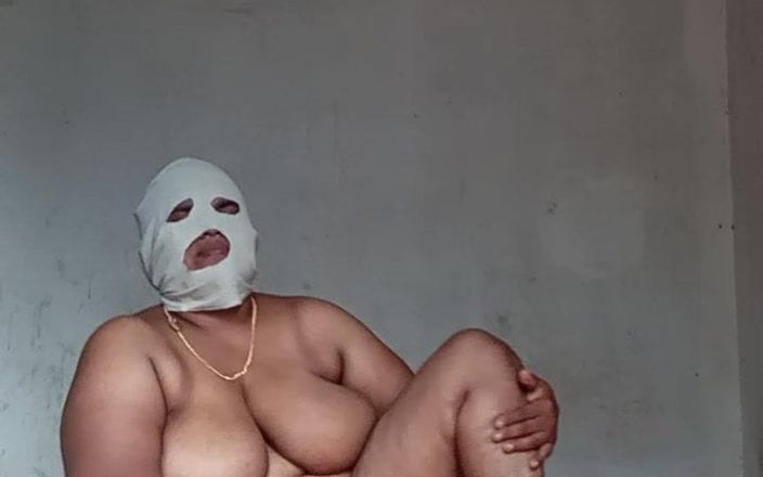 Indian lady bedroom finger massage performance