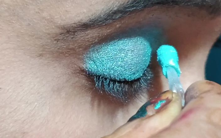 Indian New Desi Bhabhi Hard Sex with Pissing