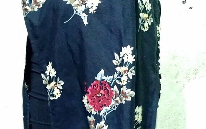 Indian Saggy Boobs... Bhabhi's Ass Is Awesome