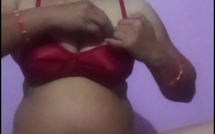 Indian Stepsister Wearing Red Colour Bra in Her Huge Sexy Boobs and Masturbation