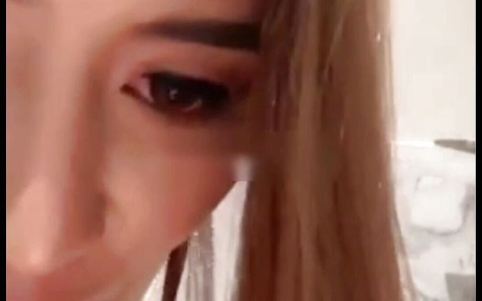 Indonesian Celebrities Are Very Cool in the Shower