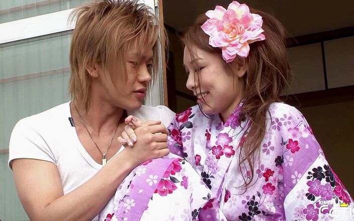 Japanese babe squirts while horny boyfriend plays with her cunt outdoor