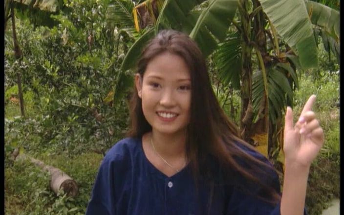 Junge Lenya Hat Orgasmus - Young Lenya Has an Orgasm