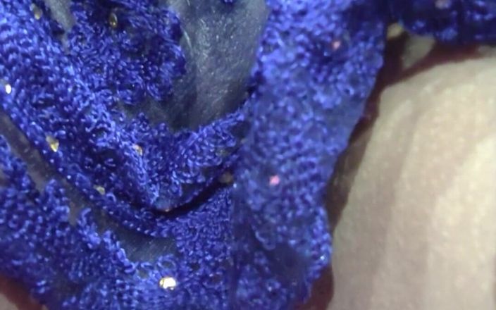 Kannada Aunty Fingering with Oil Bottle to the Her Beautiful Pussy